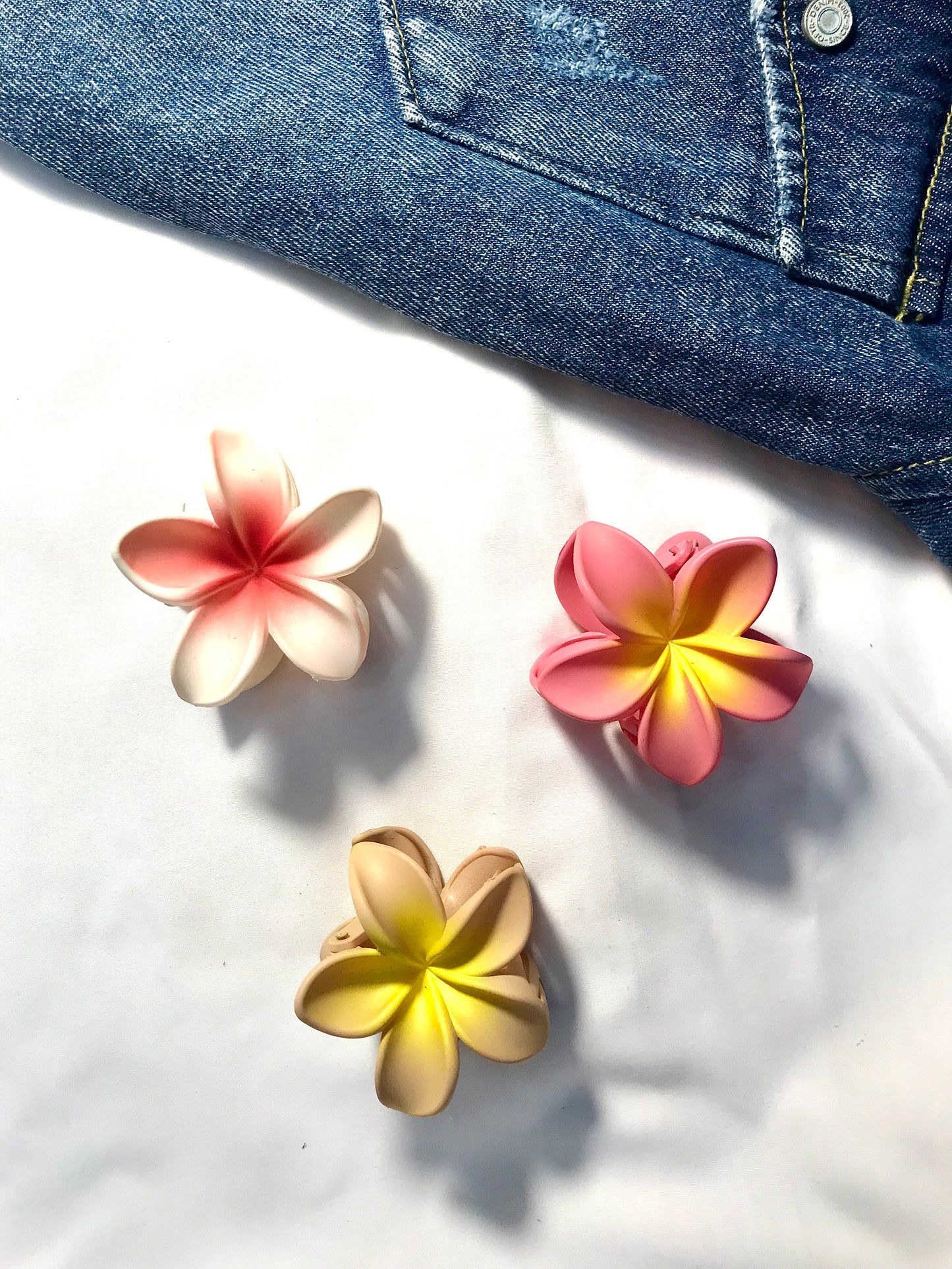 Set of 3 Arora Hawaiian Flower Hair Claw Clips